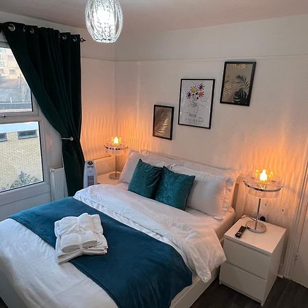 Luxury 1Bed Holiday Flat-10 Minutes From London Bridge & 3Mins Walk To Lewisham Dlr Appartement Buitenkant foto