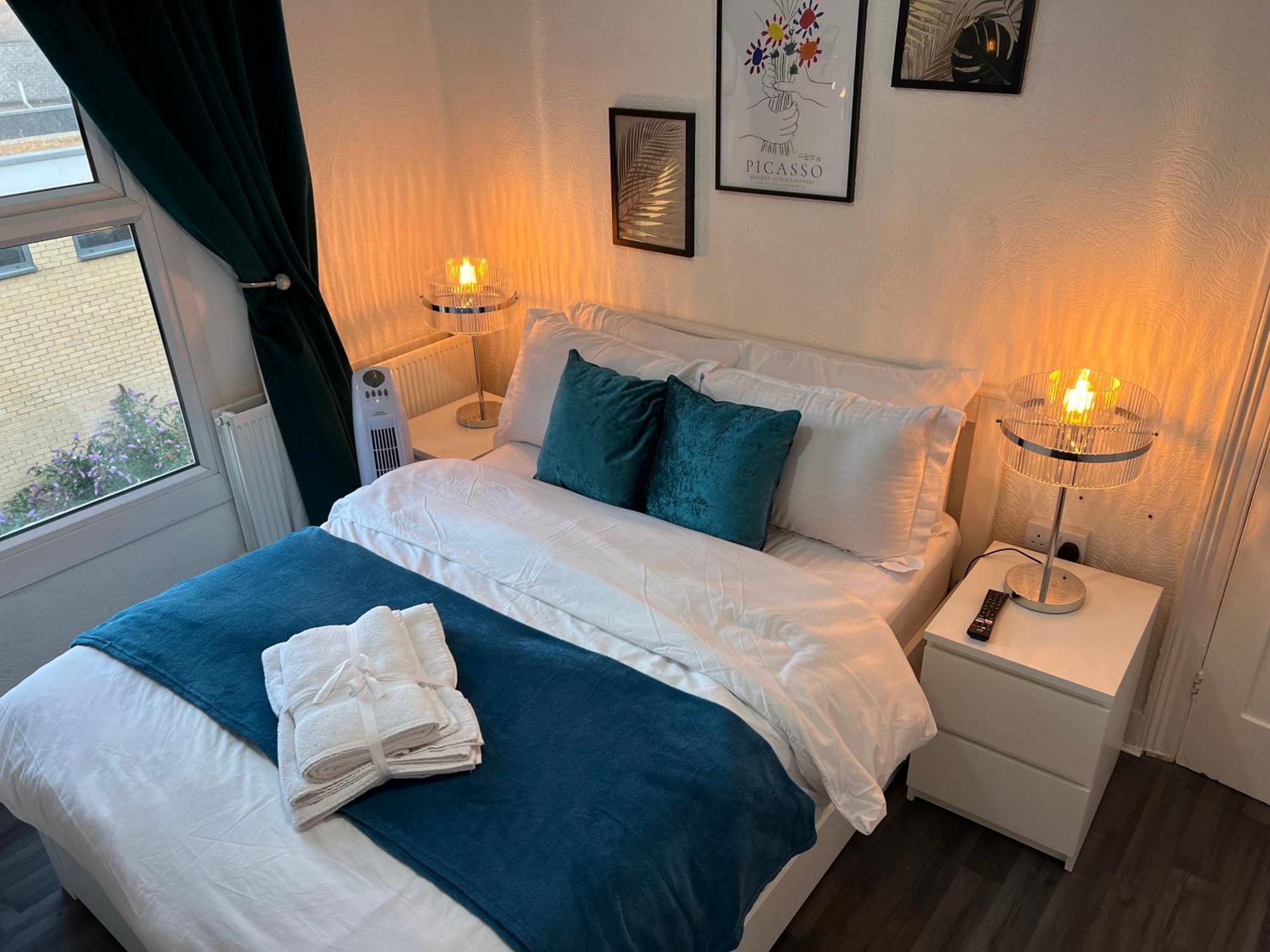 Luxury 1Bed Holiday Flat-10 Minutes From London Bridge & 3Mins Walk To Lewisham Dlr Appartement Buitenkant foto